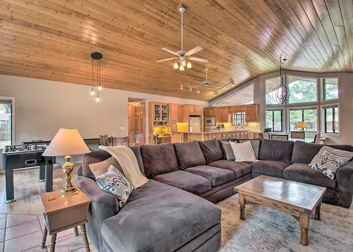 Yard, Grill & Games: Spacious In Lakeside! Holiday home Sponseller