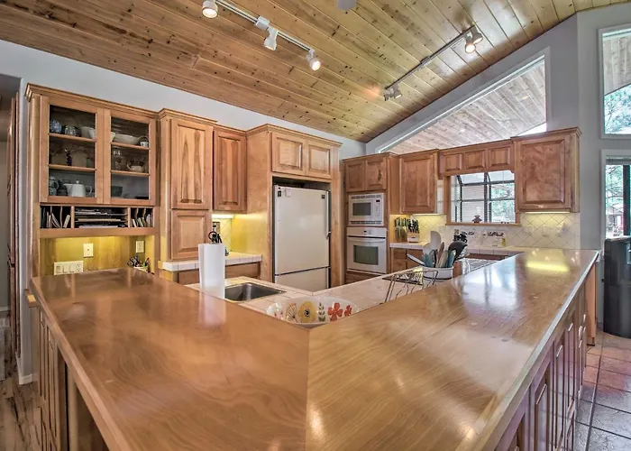 Yard, Grill & Games: Spacious In Lakeside! * Sponseller