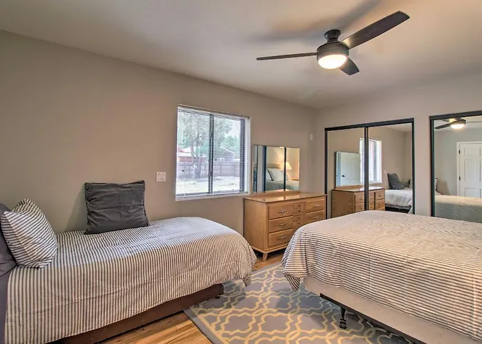 Yard, Grill & Games: Spacious In Lakeside! *