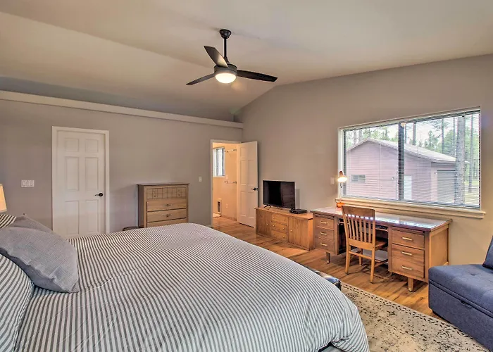 Yard, Grill & Games: Spacious In Lakeside! *