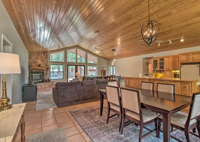 Yard, Grill & Games: Spacious In Lakeside! Holiday home Sponseller